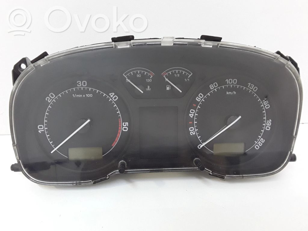 Skoda Octavia Mk1 (1U) Speedometer (instrument cluster) 