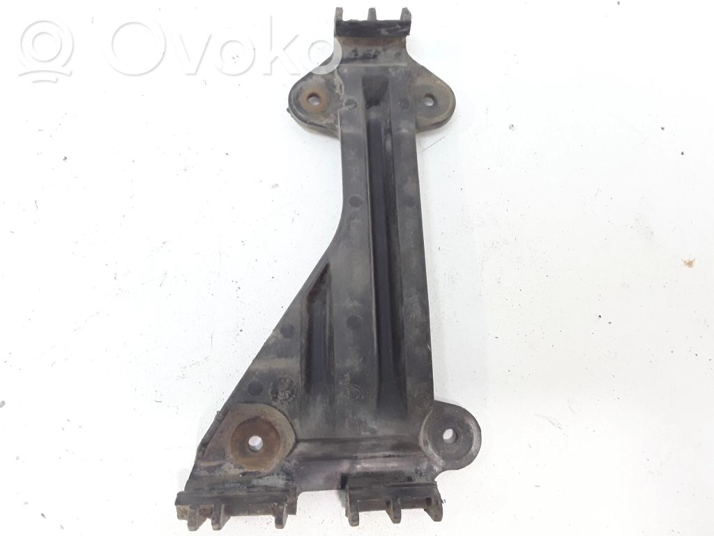 Audi A6 S6 C4 4A Front bumper mounting bracket 