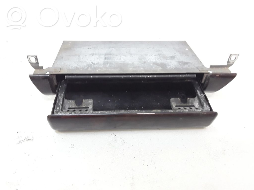 Audi A6 S6 C4 4A Cendrier avant 