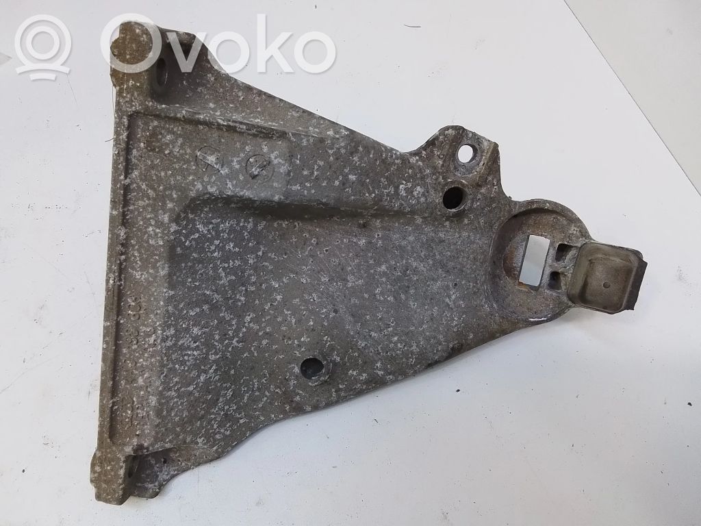 Audi A6 S6 C4 4A Engine mounting bracket 