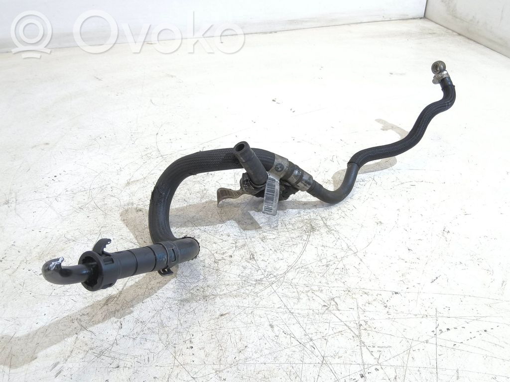 BMW 5 E60 E61 Degvielas caurulīte (-es) 