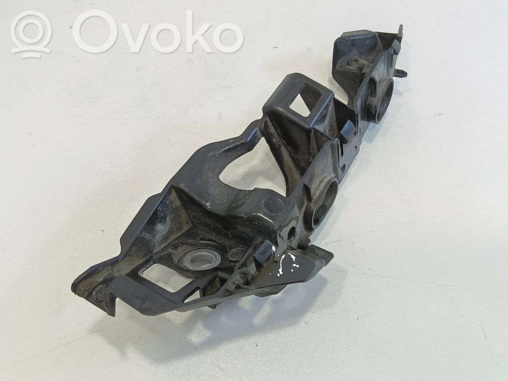 Volkswagen Golf VII Front bumper mounting bracket 
