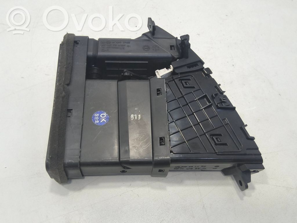 KIA Ceed Centrinės oro grotelės 