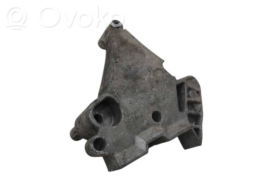Volkswagen Touran I Engine mounting bracket 