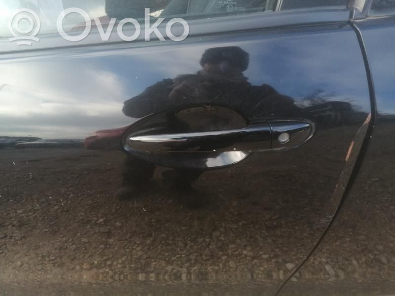 Mazda 2 Priekšpusē slēdzene 