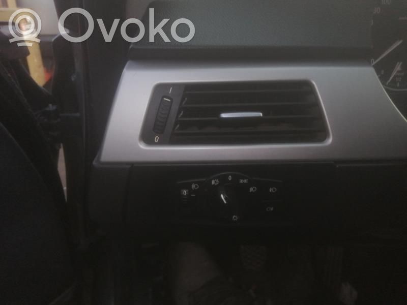 Šoninės oro grotelės   64229130460
