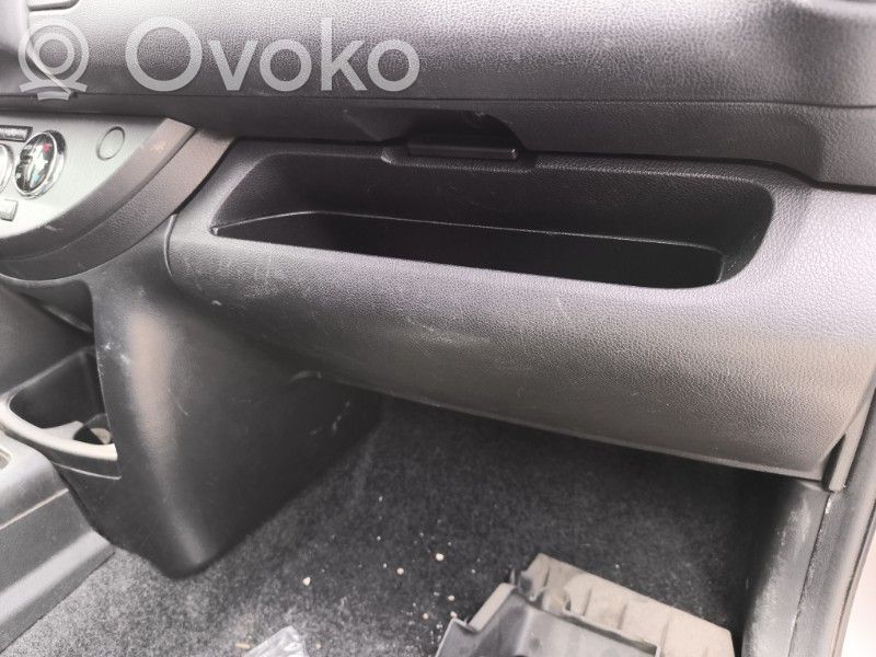 Nissan Note (E11) Juego guantera 