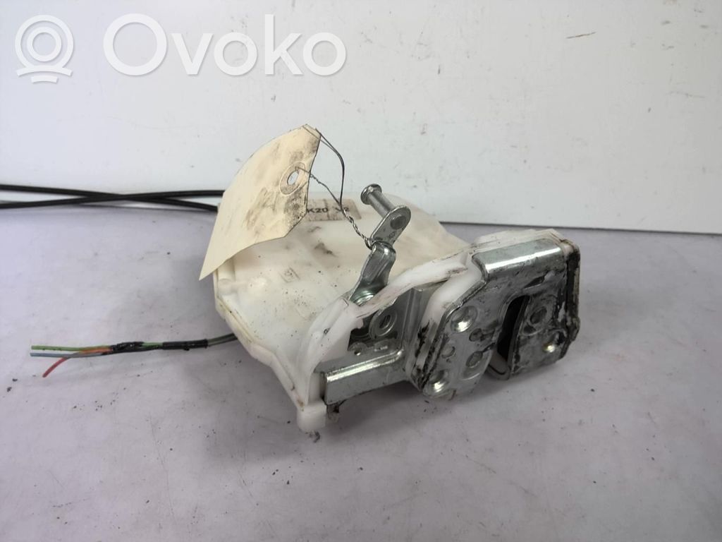 Opel Agila B Galinių durų spyna 