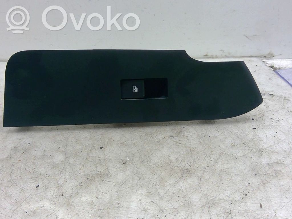 Chevrolet Captiva Electric window control switch 