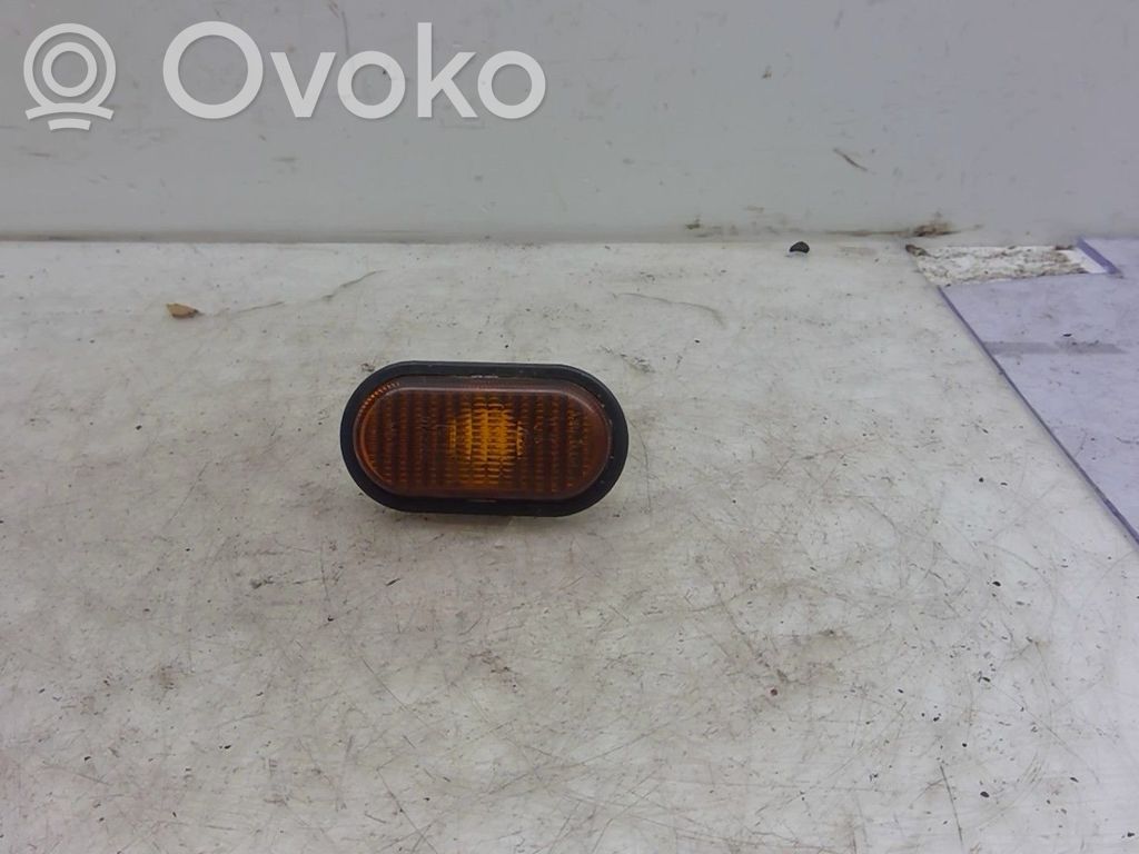 Etusuuntavilkku   8200194580