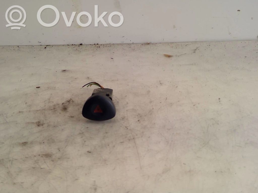 Renault Clio II Botón interruptor de luz de peligro 