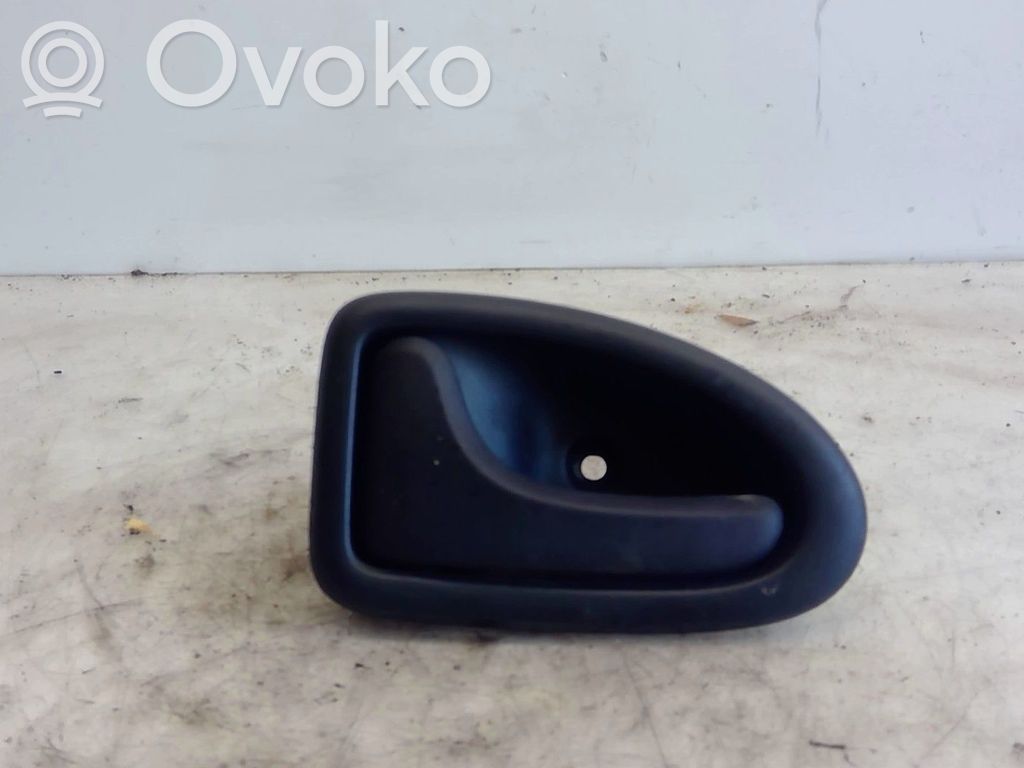 Renault Clio II Klamka wewnętrzna drzwi tylnych 