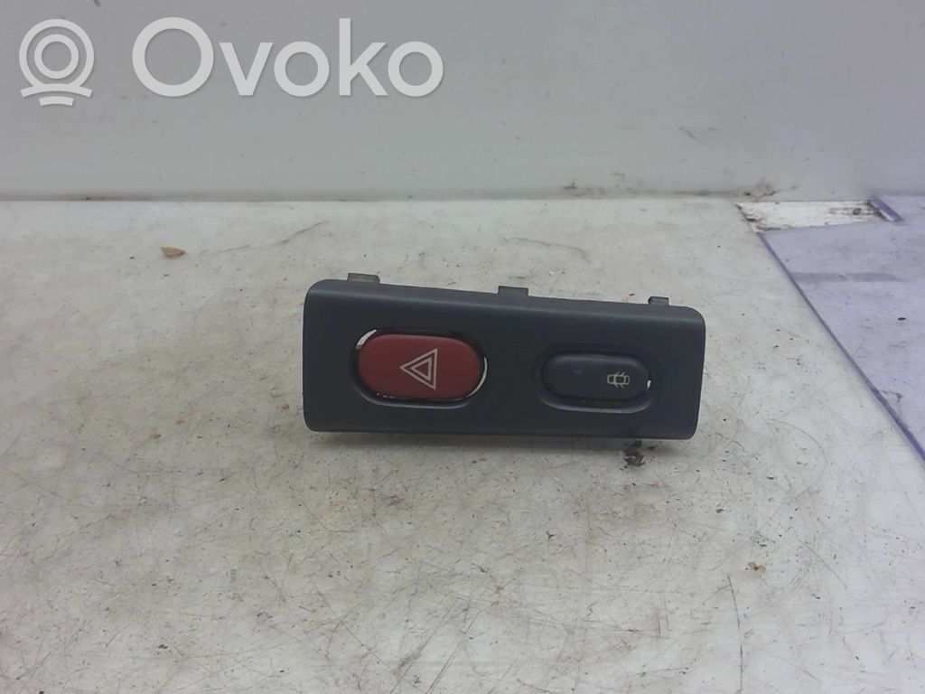 Renault Laguna I Hazard light switch 