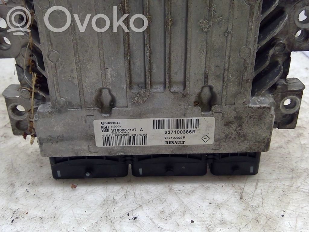 Renault Megane III Engine control unit/module 