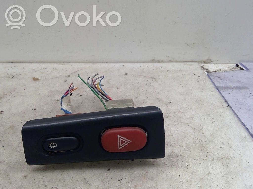 Renault Laguna I Hazard light switch 