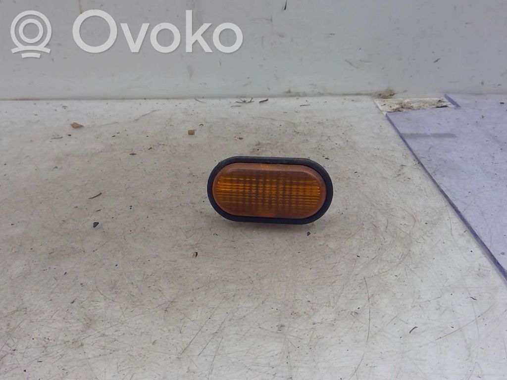 Renault Clio I Front indicator light 