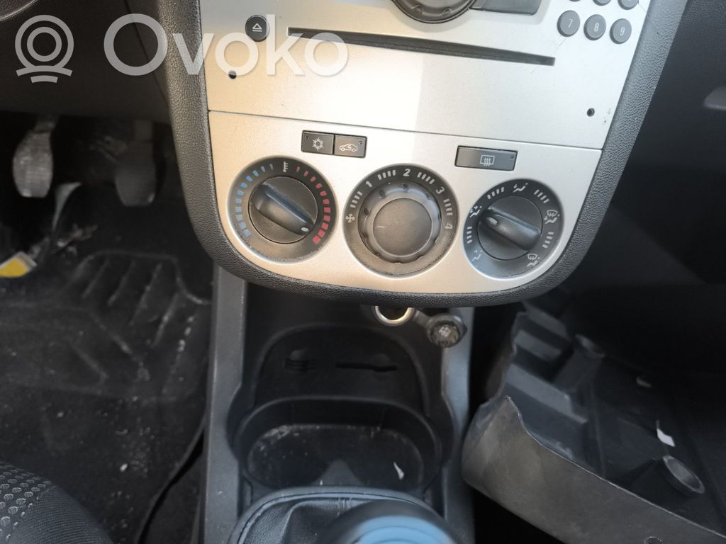 Opel Corsa D Climate control unit 