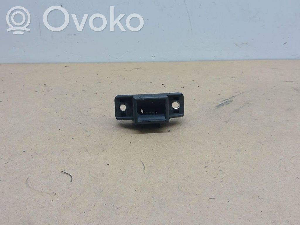 Tailgate/trunk/boot lock/catch/latch