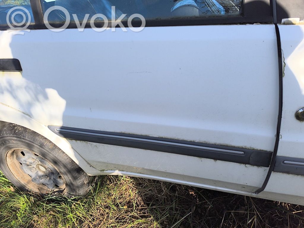 Peugeot 106 Puerta trasera 