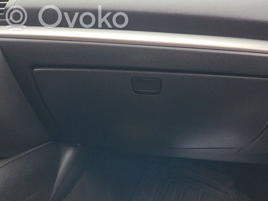 BMW 1 E81 E87 Mantu nodalījuma komplekts 