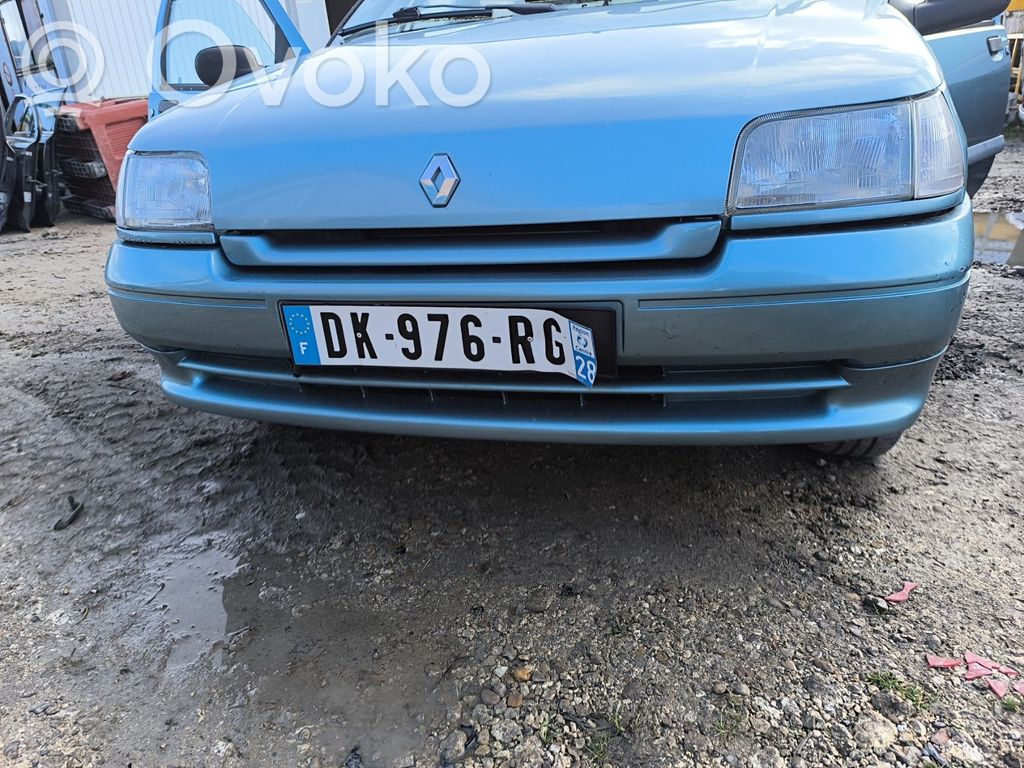 Renault Clio I Parachoques delantero 