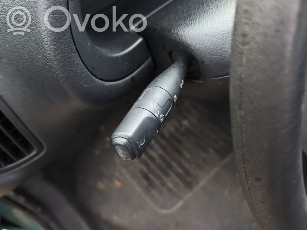 Citroen Saxo Pagrieziena signālu / lukturu sviria 