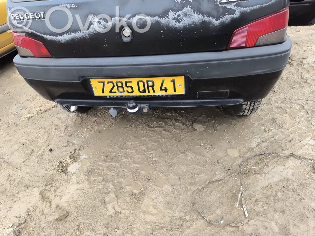 Peugeot 106 Stoßstange Stoßfänger 