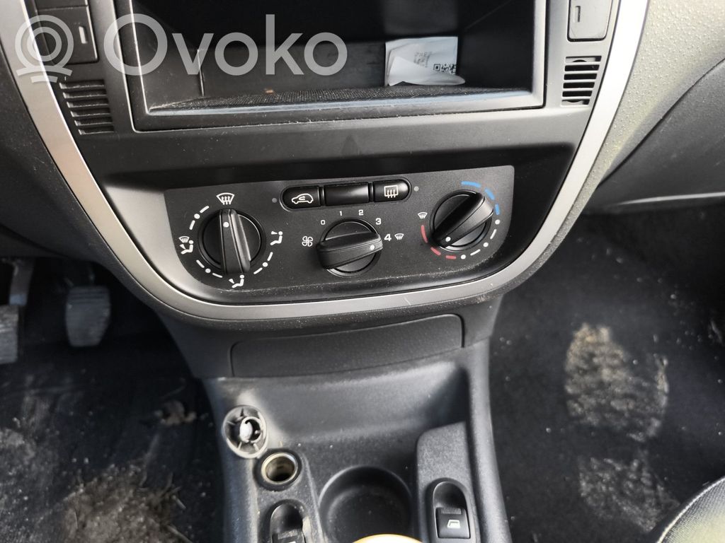 Climate control unit   00006452F7