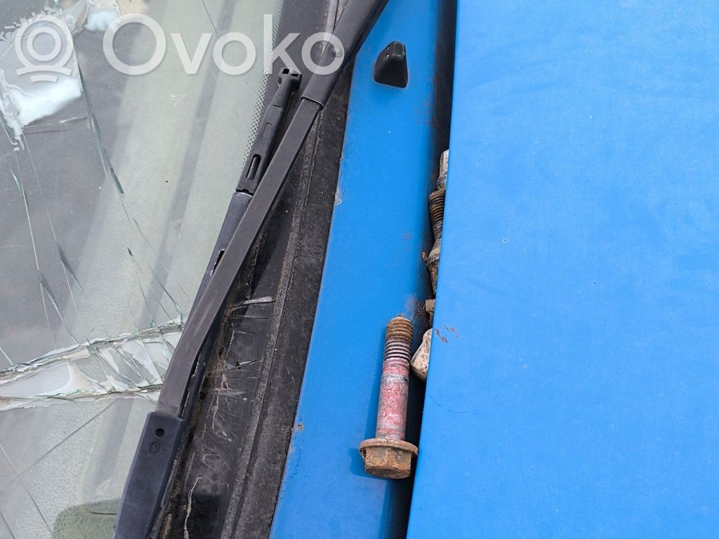 Front wiper blade arm   7701034665