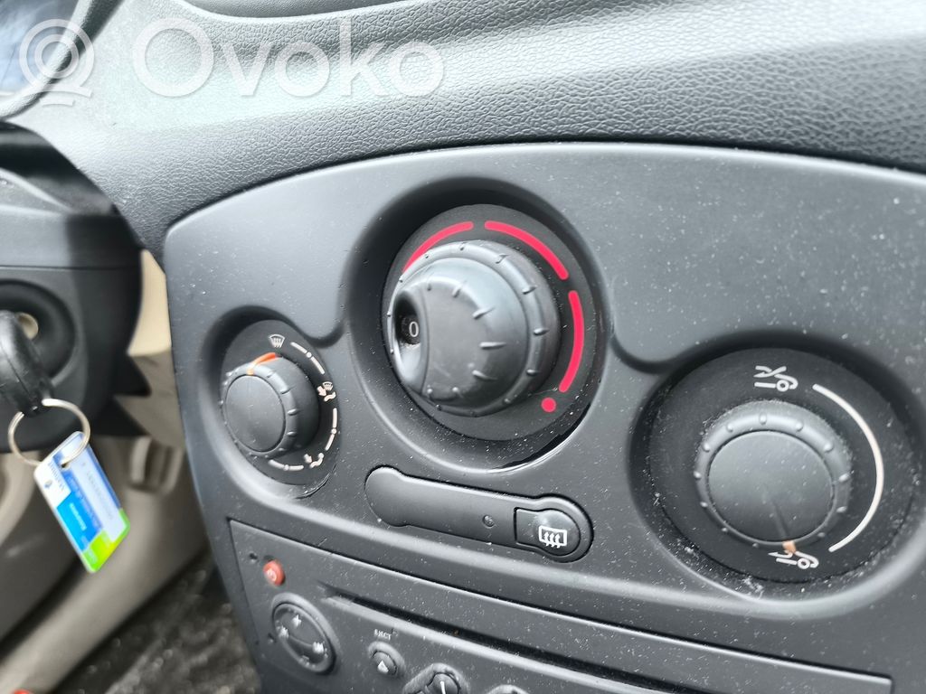 Renault Clio III Climate control unit 