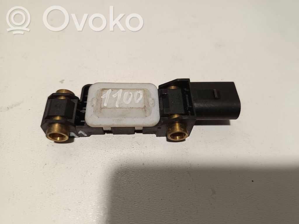 Audi A4 S4 B6 8E 8H Czujnik uderzenia Airbag 