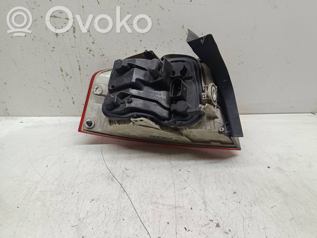 Audi A4 S4 B7 8E 8H Luz trasera/de freno 