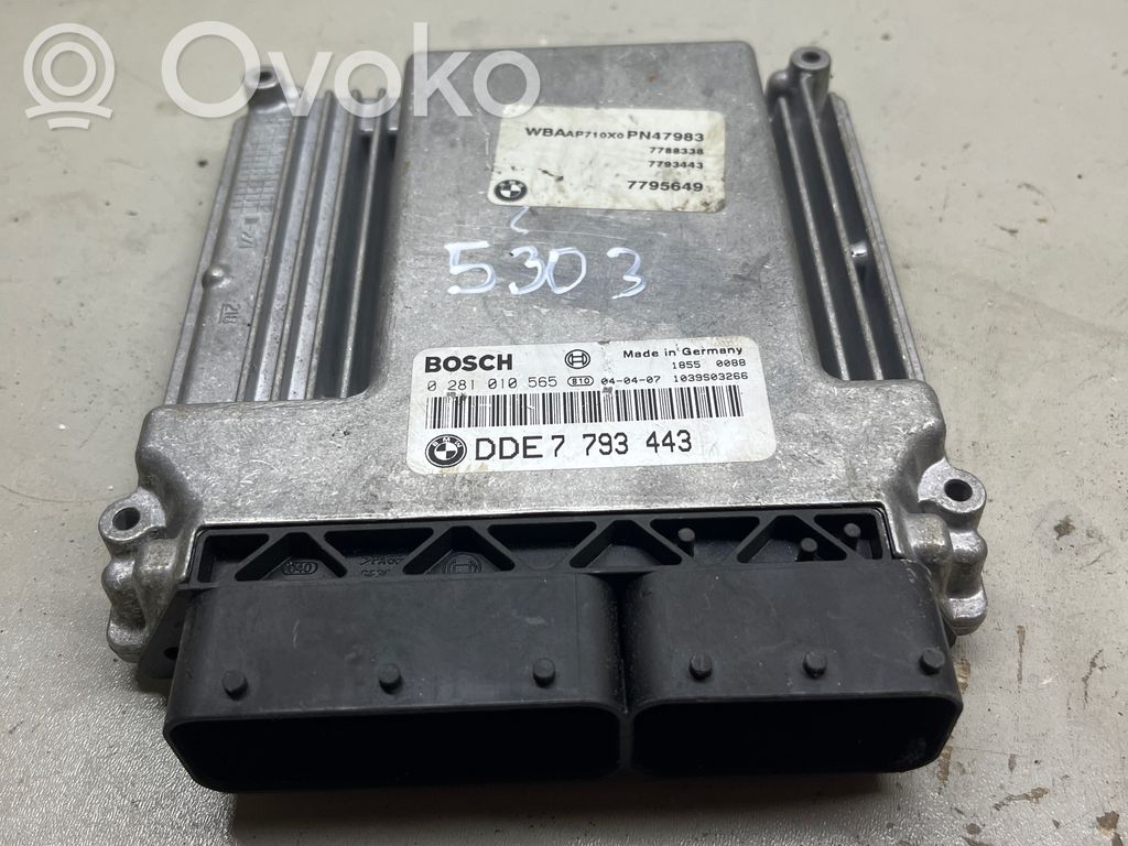 Opel Vectra C Engine control unit/module 