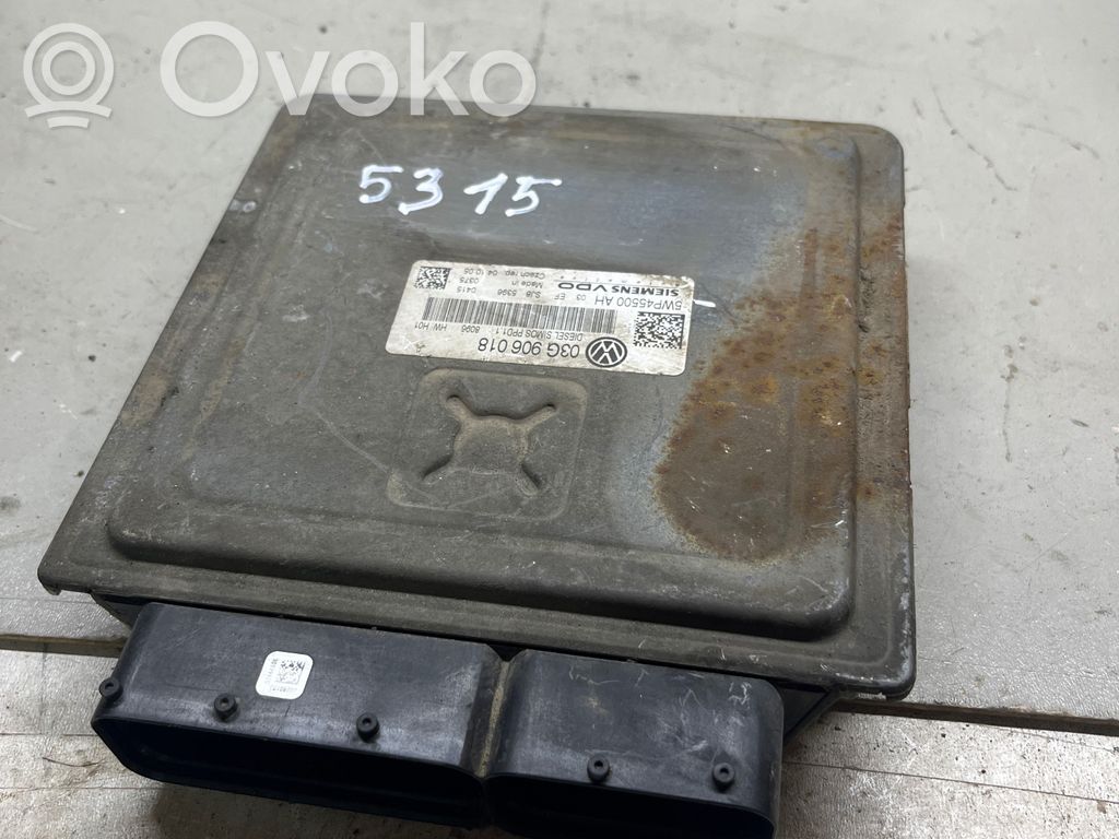 Volkswagen PASSAT B7 Engine control unit/module 