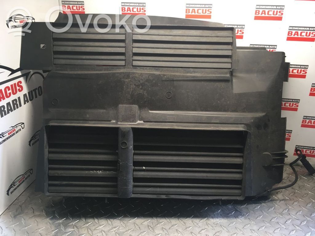 Deflector de caudal de aire   BM518475CG