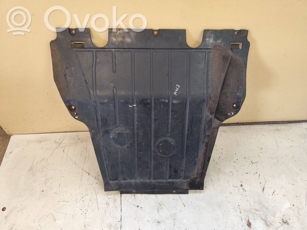 Renault Clio IV Variklio dugno apsauga 