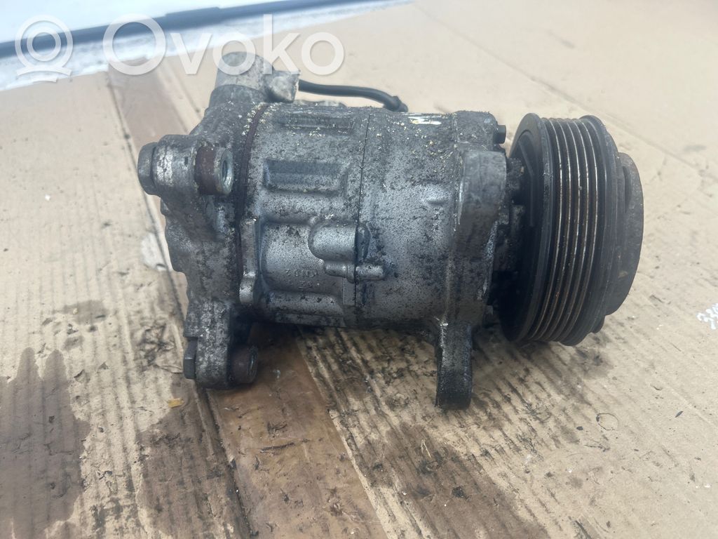 BMW X1 E84 Air conditioning (A/C) compressor (pump) 