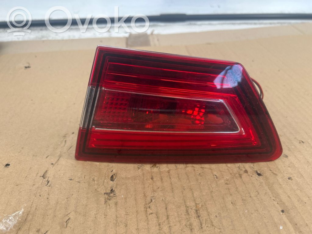 Renault Clio IV Takaluukun takavalot 