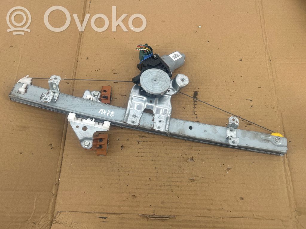 Nissan Leaf I (ZE0) Rear door window regulator with motor 