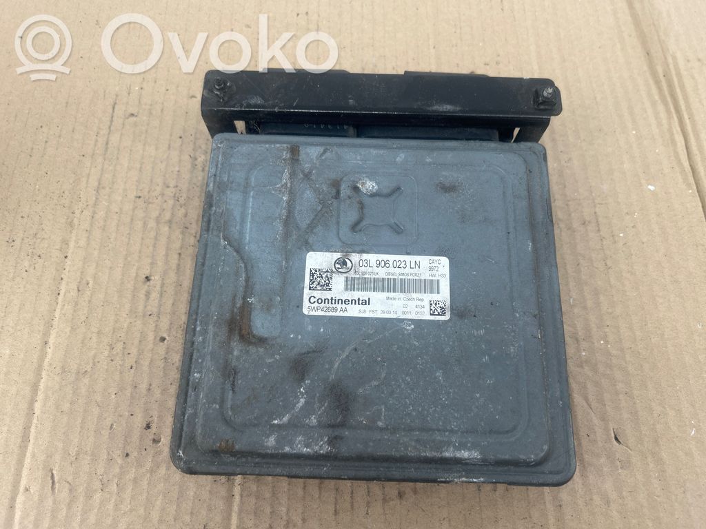 Skoda Fabia Mk2 (5J) Engine control unit/module 