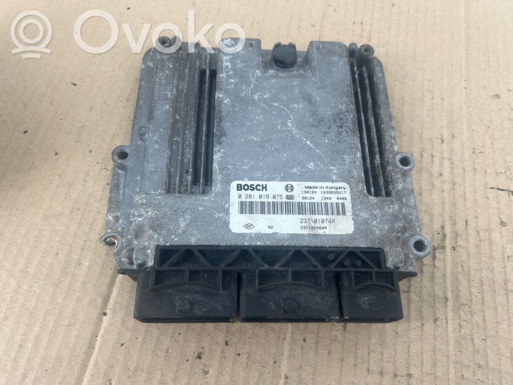 Renault Megane III Engine control unit/module 