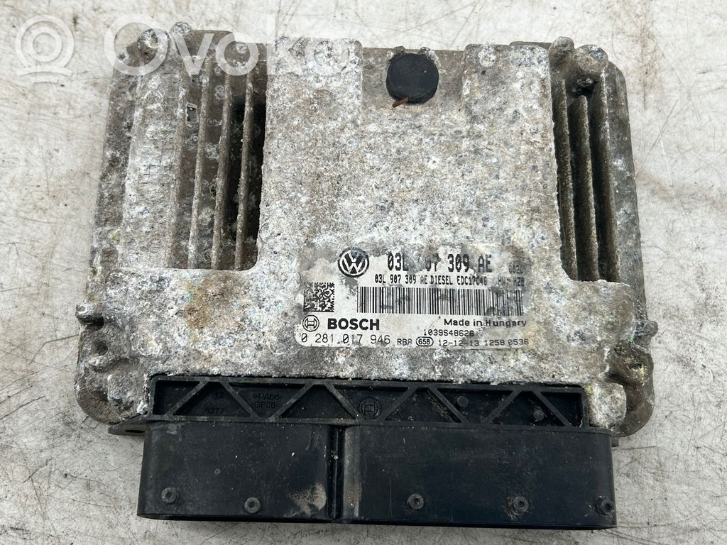 Volkswagen PASSAT B7 Engine control unit/module 