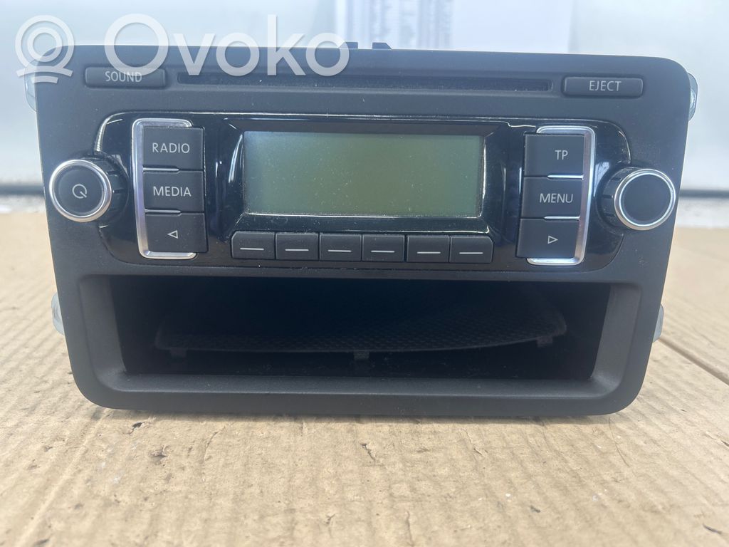 Volkswagen Jetta VI Panel / Radioodtwarzacz CD/DVD/GPS 