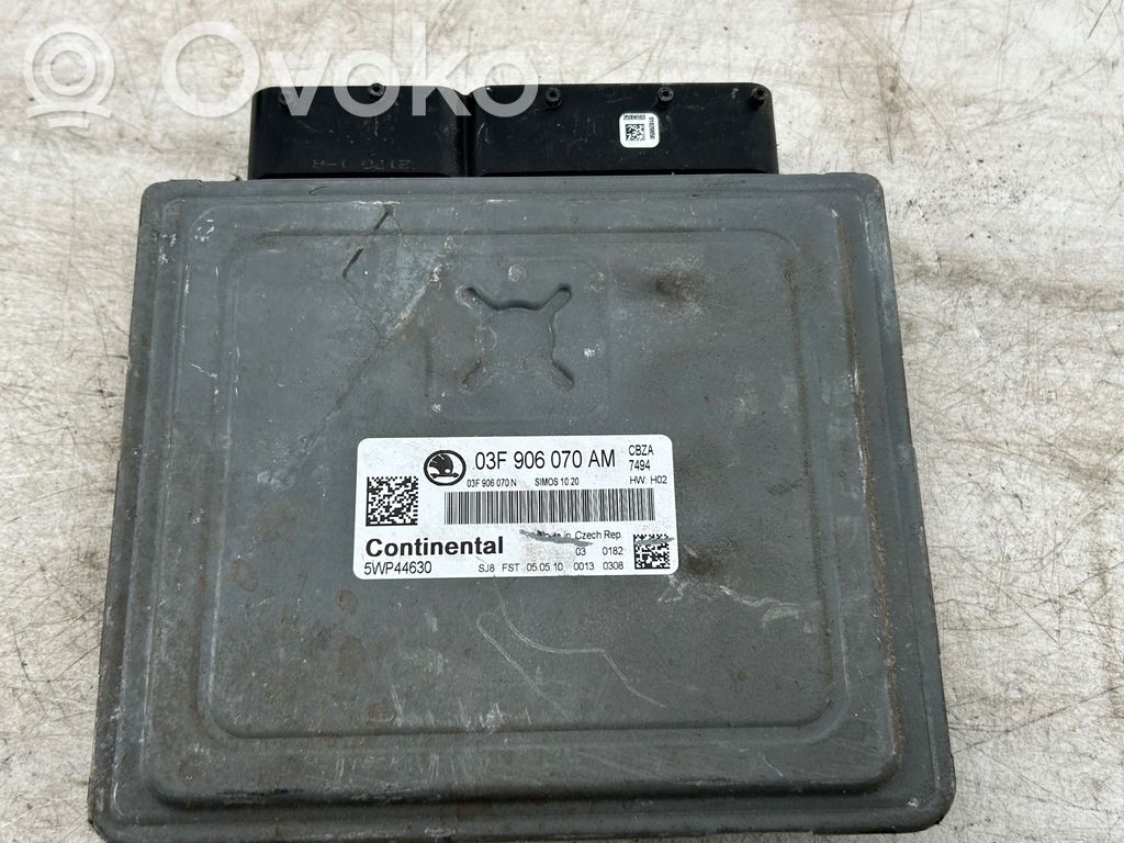 Skoda Fabia Mk2 (5J) Engine control unit/module 