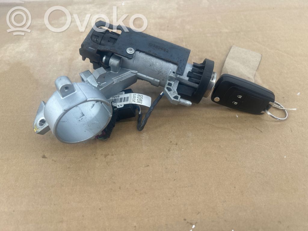 Opel Mokka Užvedimo spynelė 