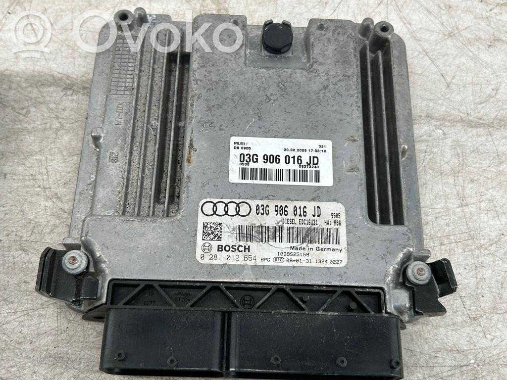Audi A4 S4 B8 8K Engine control unit/module 