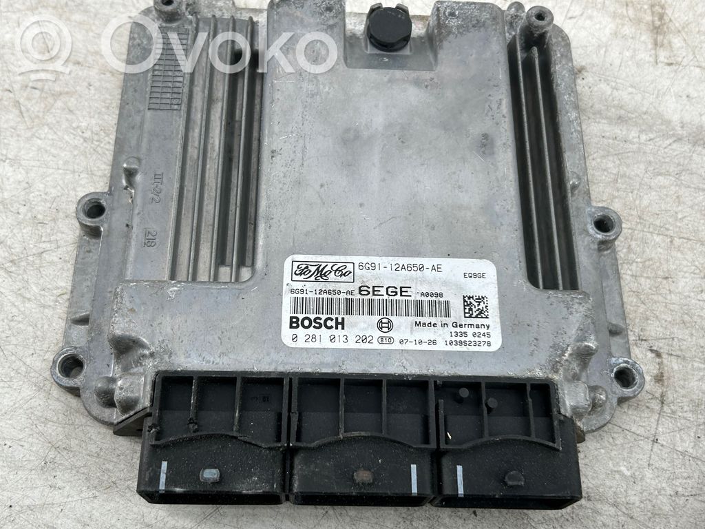 Land Rover Freelander 2 - LR2 Engine control unit/module 