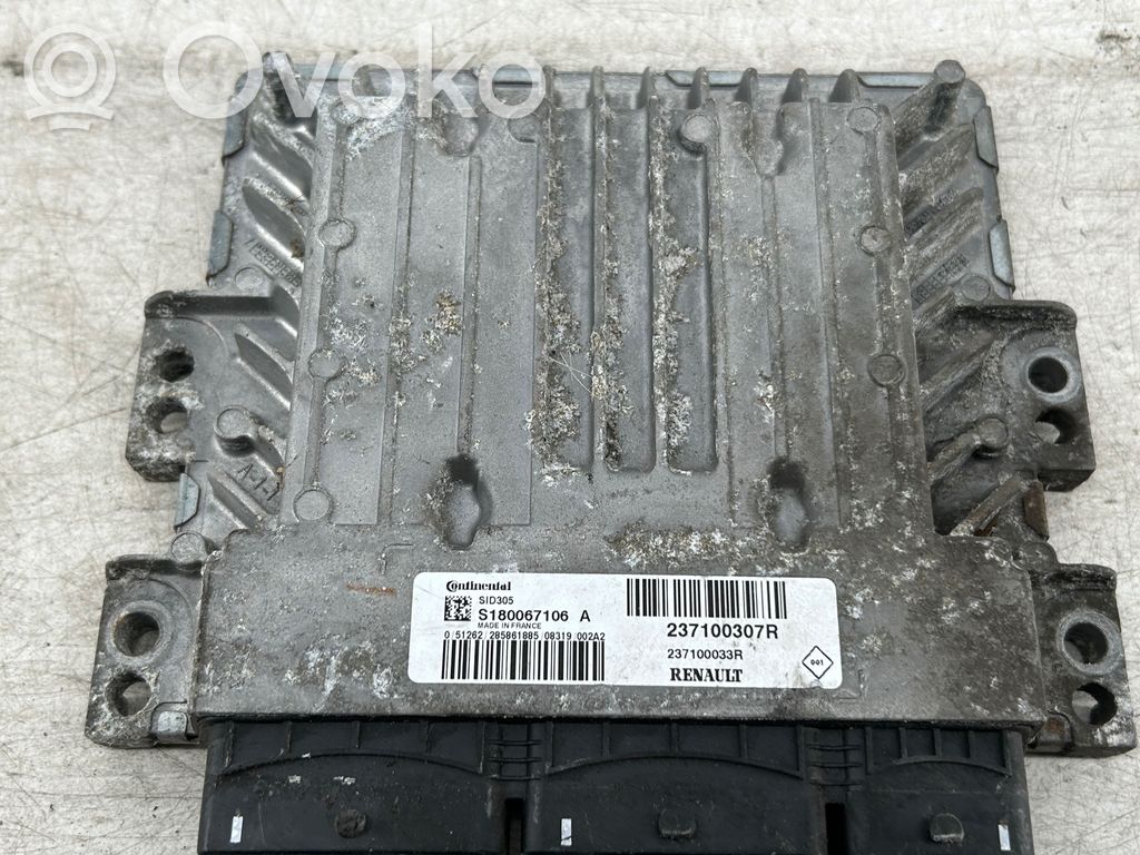 Renault Megane III Engine control unit/module 