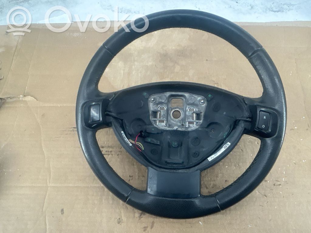 Dacia Duster Ohjauspyörä 