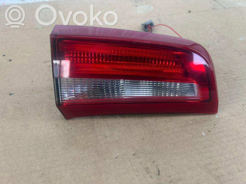 Volvo S60 Lampă spate în capacul portbagajului 